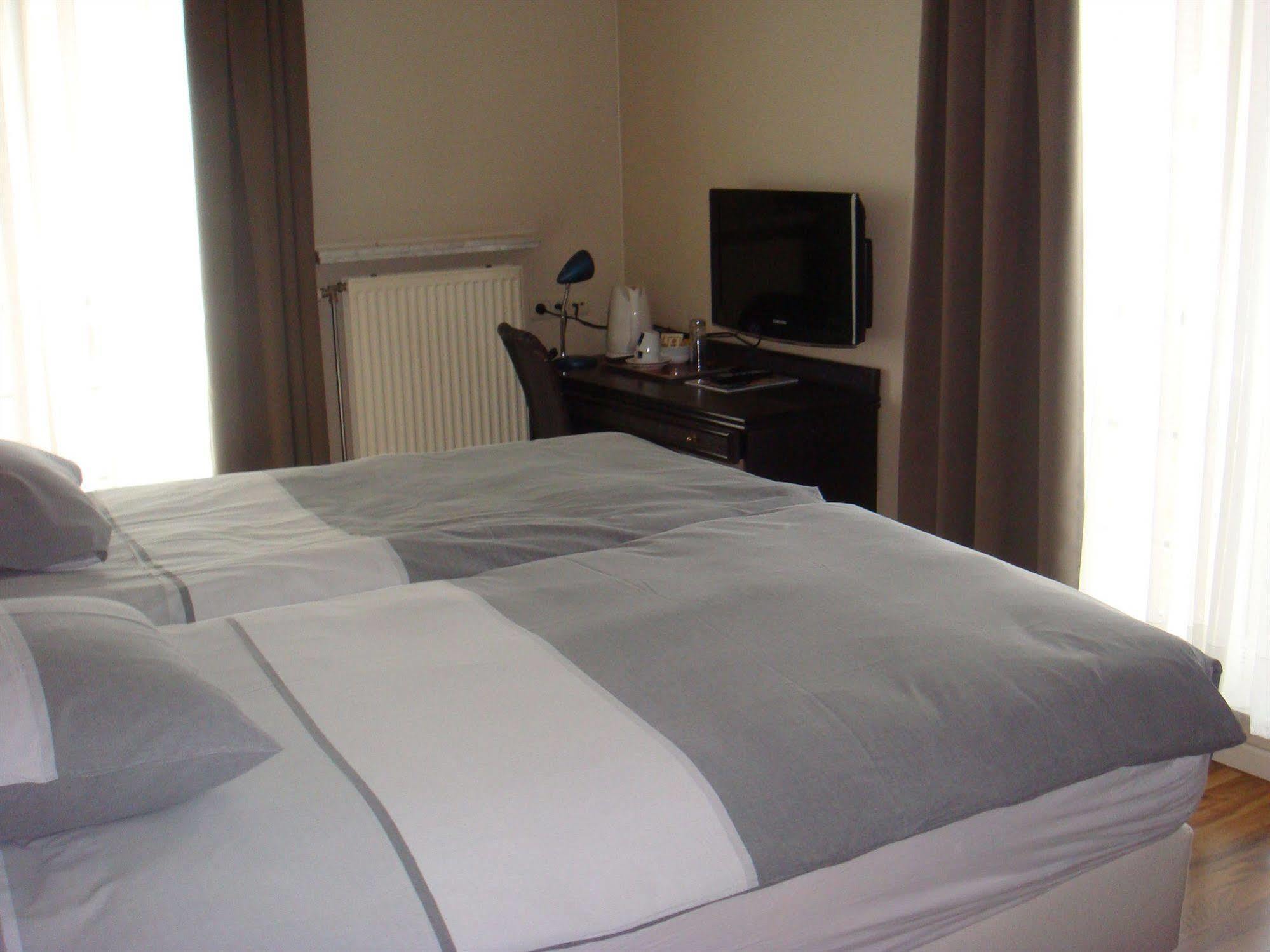 Lace Hotel Brugge Bagian luar foto
